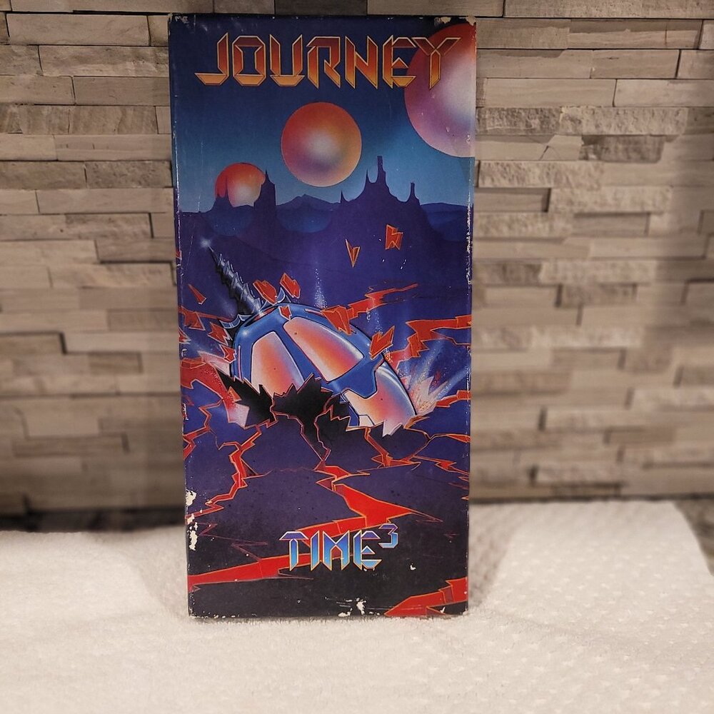 Vintage  1992 Journey Time3 cd set .  Great condition.